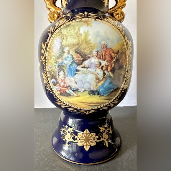 Vtg. Limoges France Cobalt Blue 24K Gold Footed Porcelain Large Full-Size Vase - Picture 8 of 11